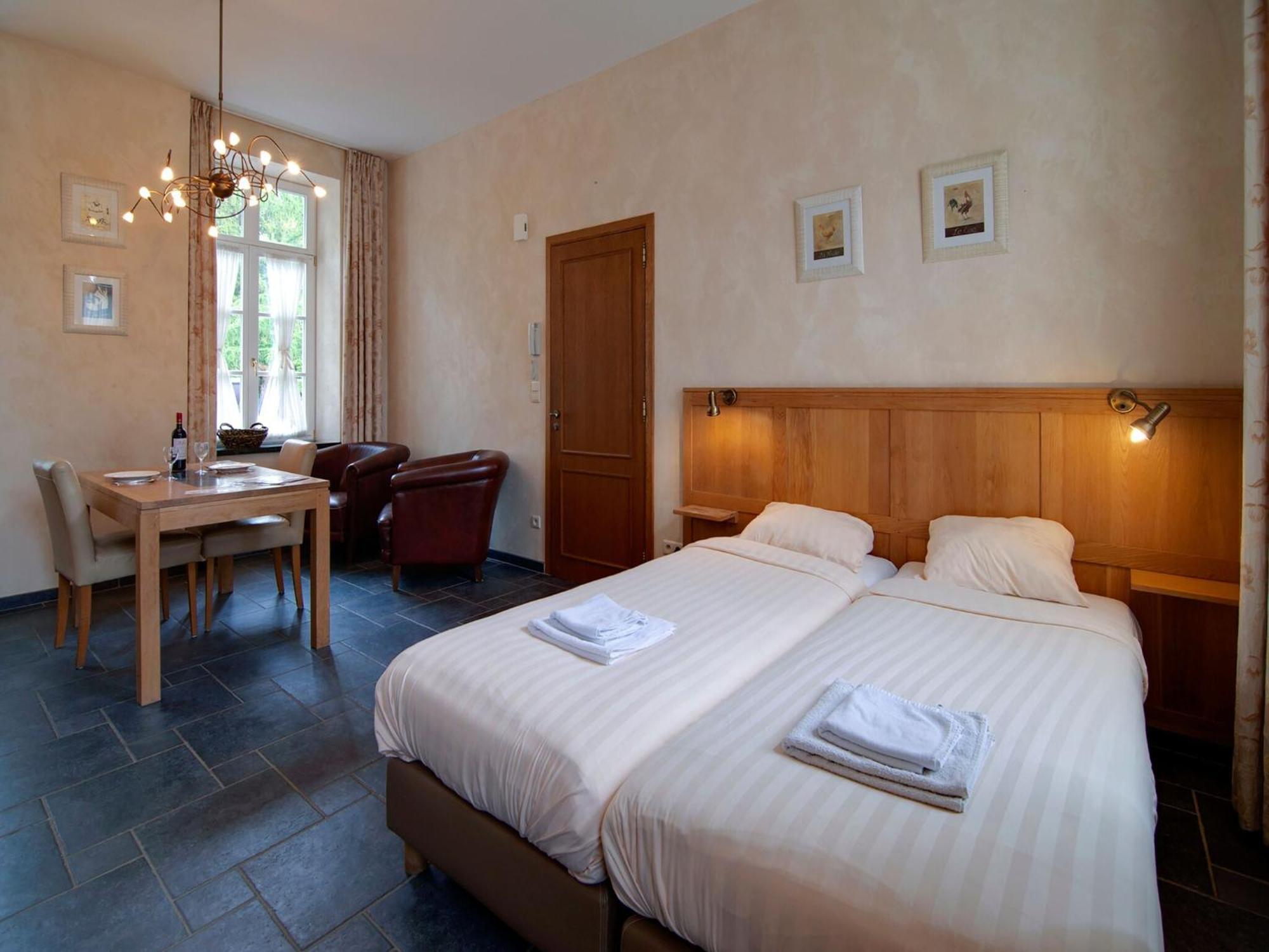 Stationed Between Spa And Liege Apartment In Эвей Экстерьер фото