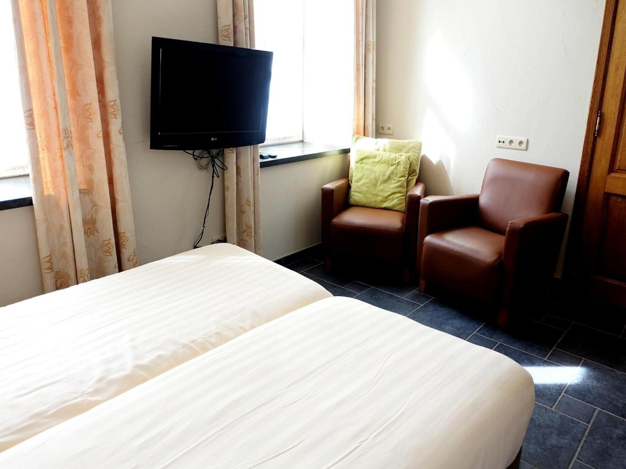 Stationed Between Spa And Liege Apartment In Эвей Экстерьер фото